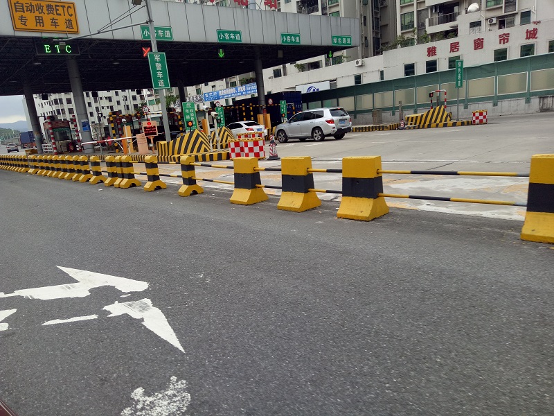 高速道路反光漆