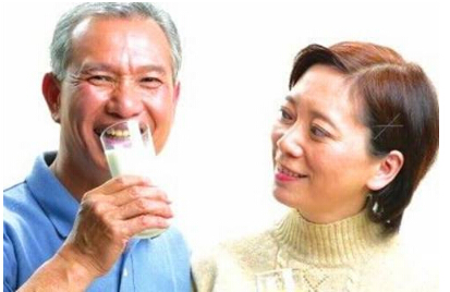 国产骨密度仪就是这么强大,弯腰驼背骨骼中的骨钙大量流失所致